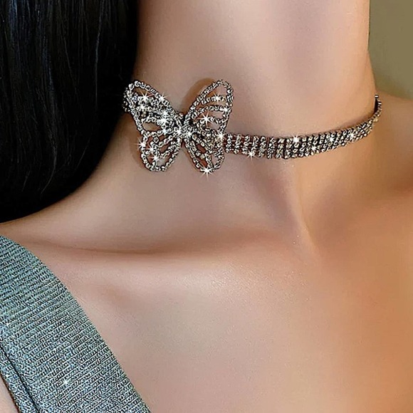 White Gold 18K GP Crystal Butterfly Choker Necklace - Picture 1 of 7